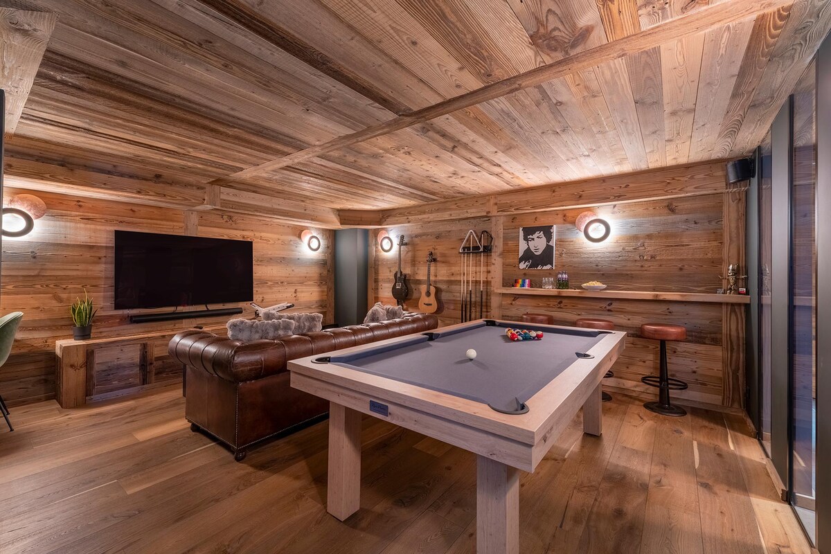 Chalet Les Sapins - Luxury Ski-in-ski-out