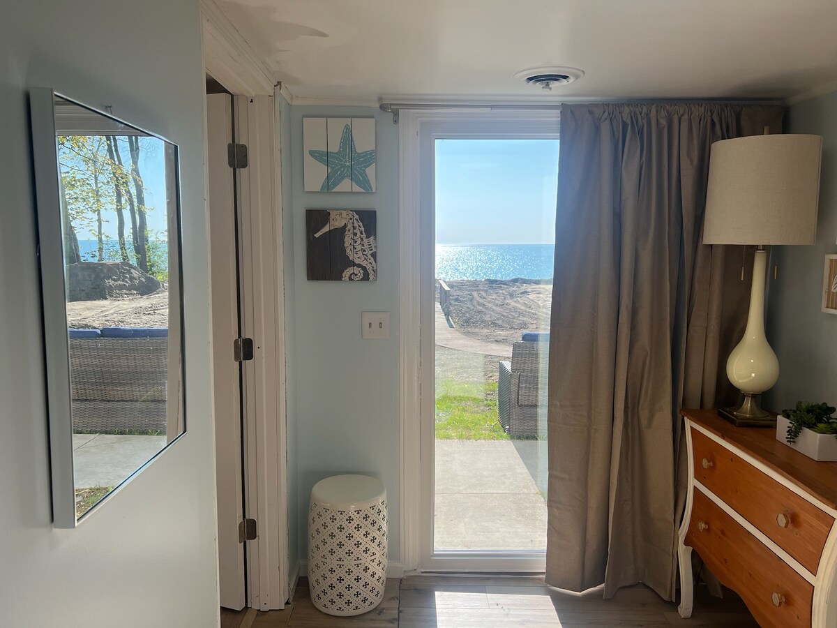 Beach Cabin Suite #15-NEW Resort! Beachfront Cabin