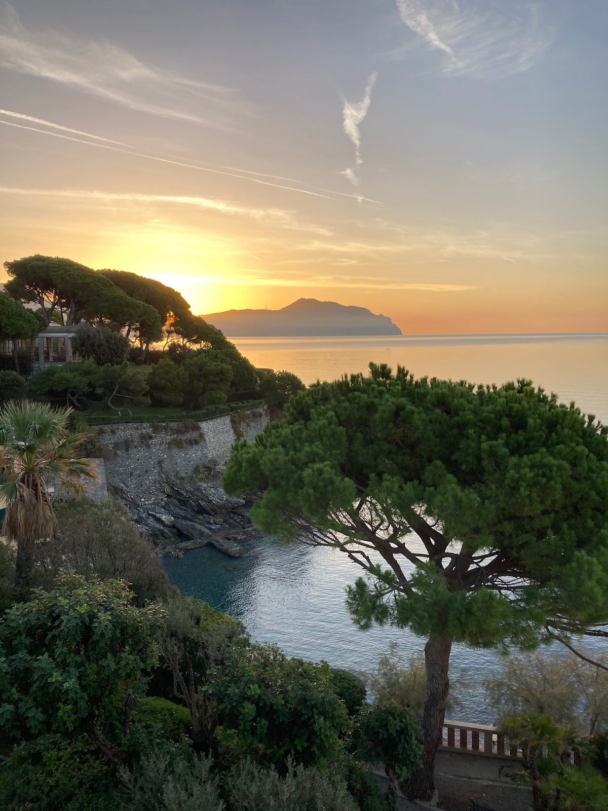 Davanti al mare di Nervi