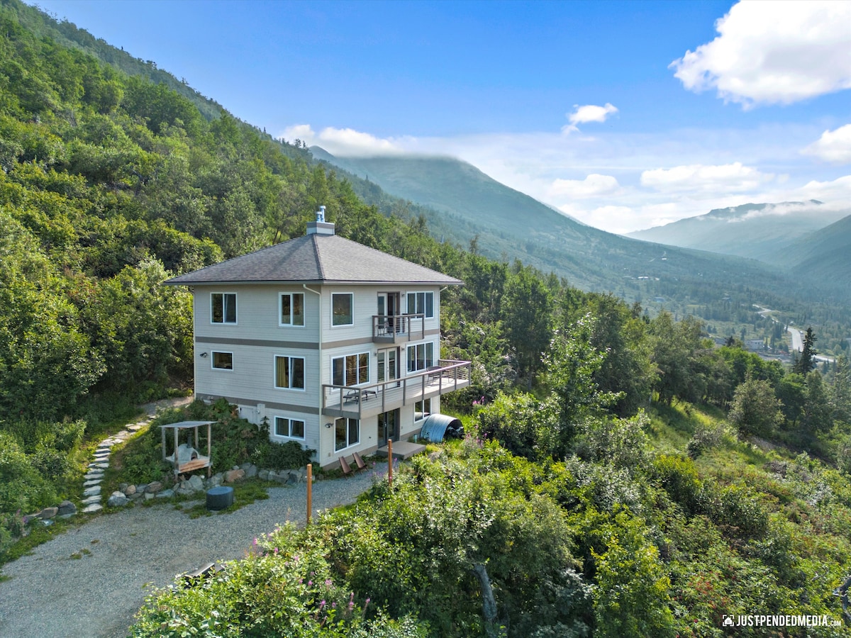 Alaska Mountain House