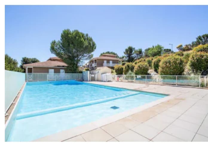 Appart cosy avec piscine et jardin proche Cassis