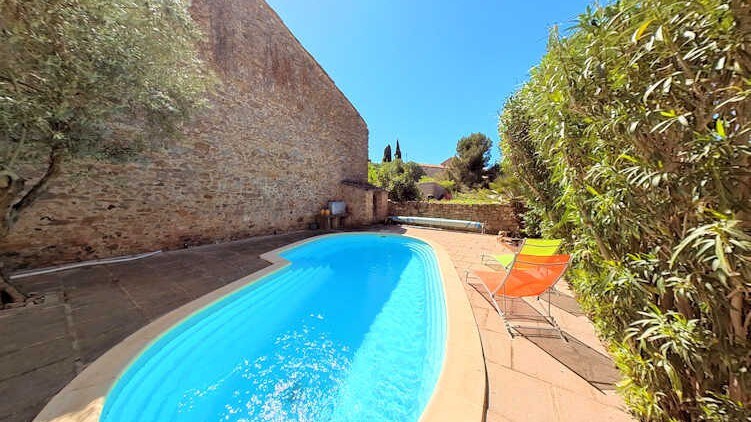 Fabulous Townhouse with Pool,near Pezenas