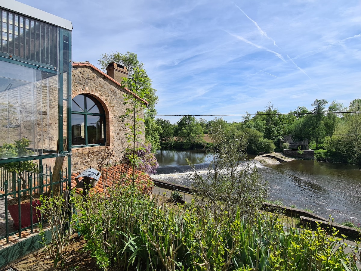 Maison au calme en bord de rivière