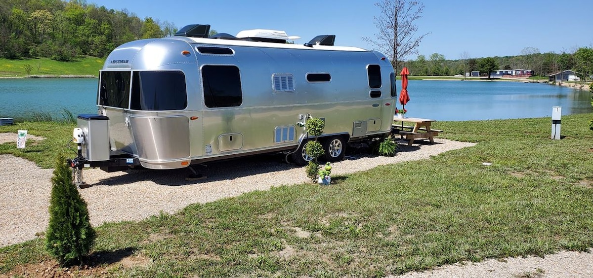 全新房源： Glamplyfe Airstream体验