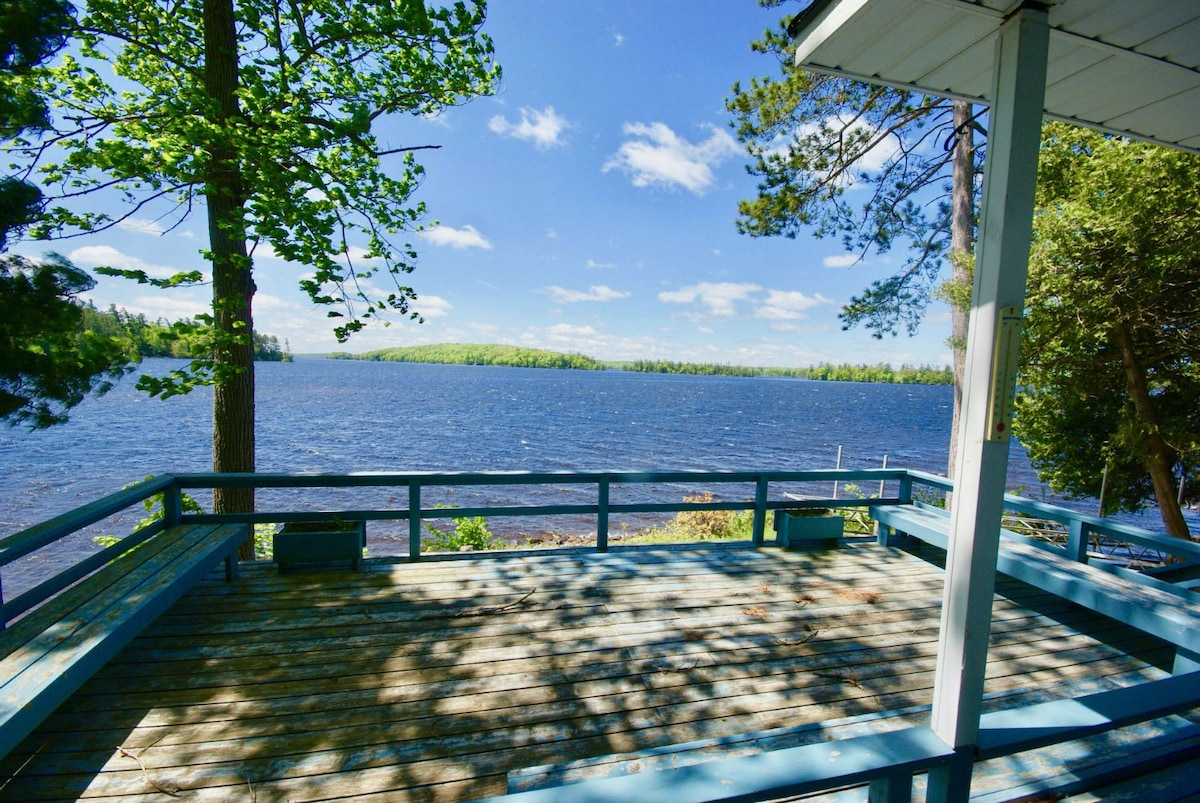 Belmont Paradise on Belmont Lake