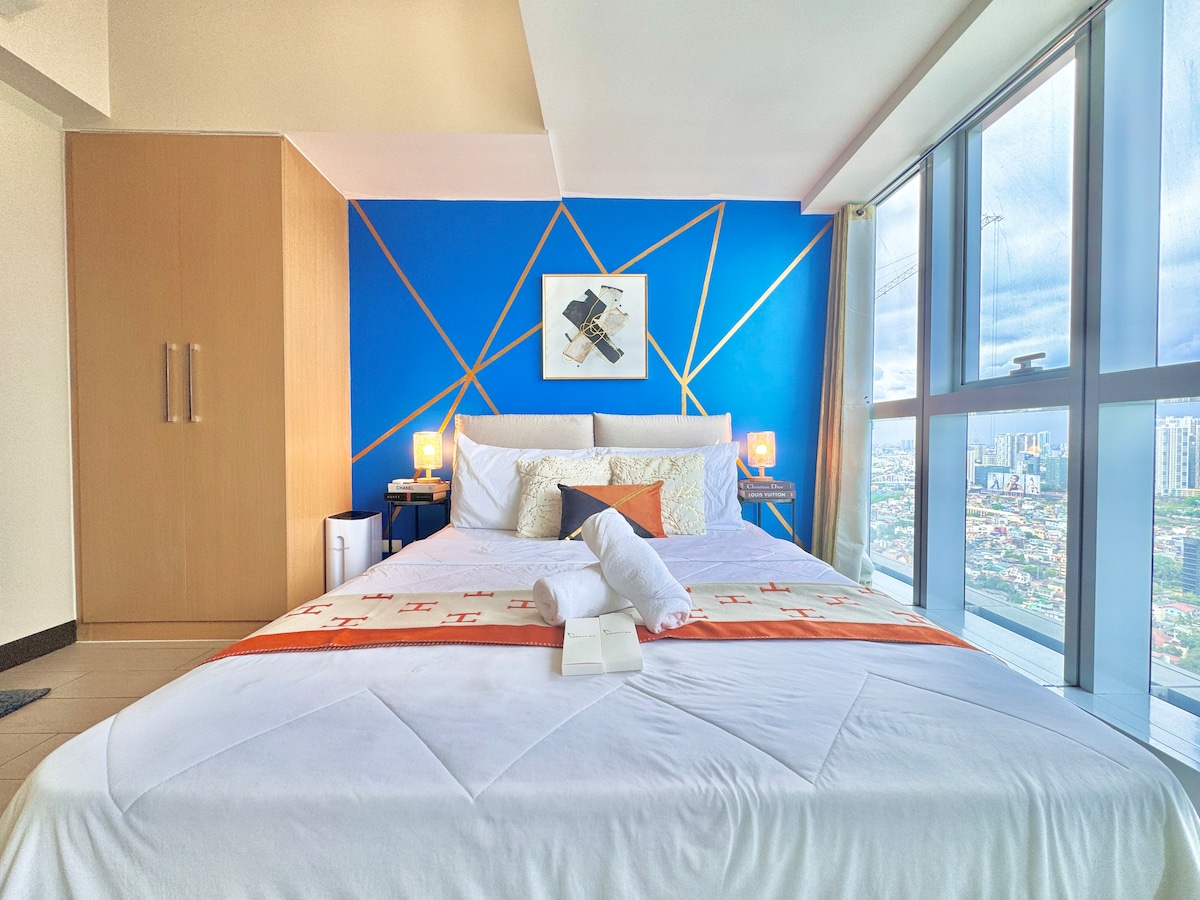 Uptown Luxury Stay in BGC: Bright&Cozy Living