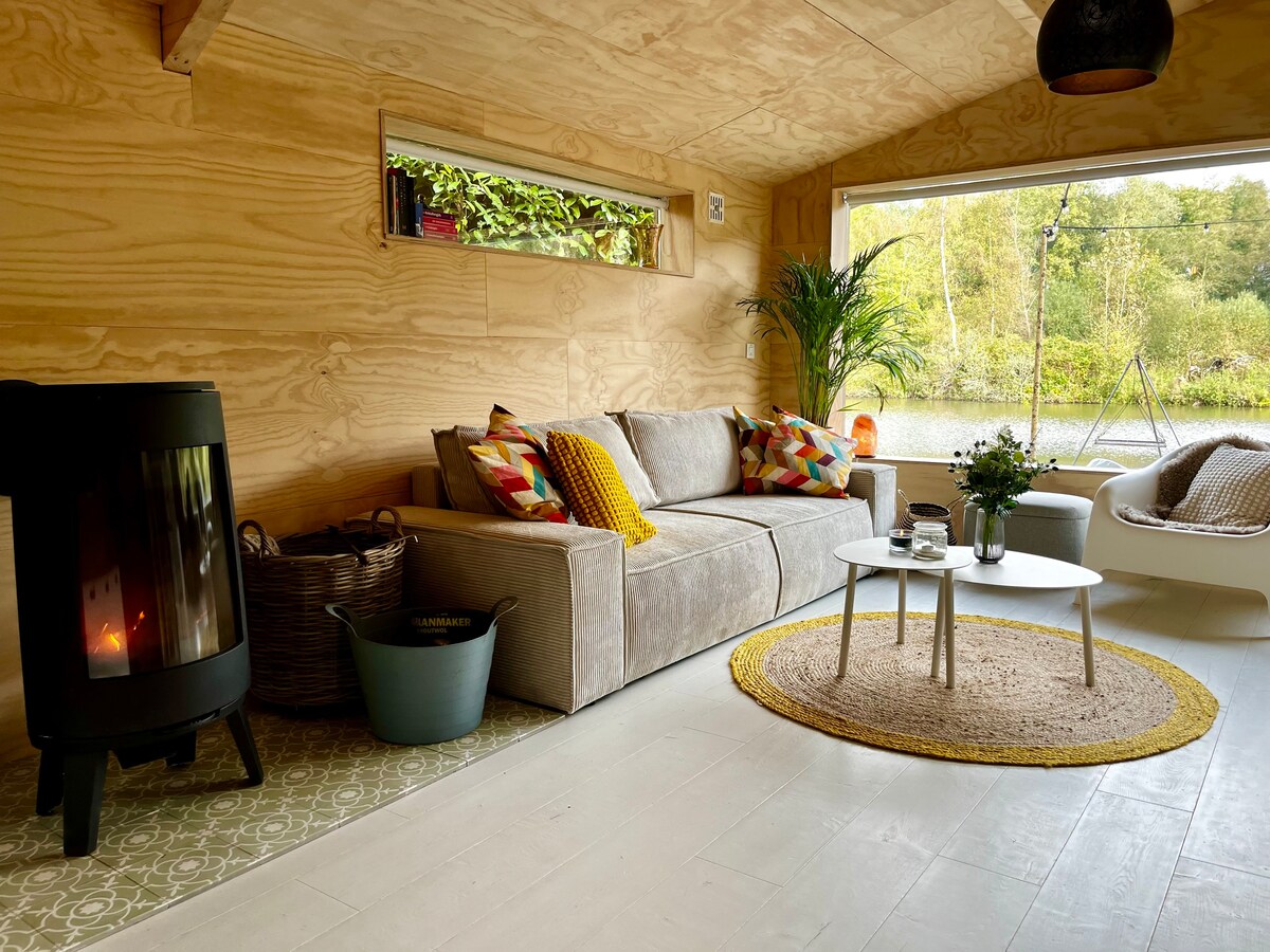 zEnSCAPE @ the Lake: Off-grid chalet in het Bos