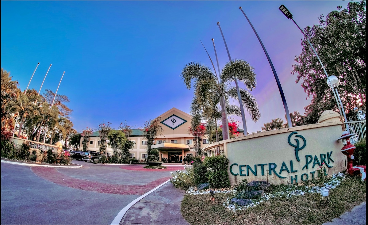 Quad Room with Balcony in Luisita, Tarlac