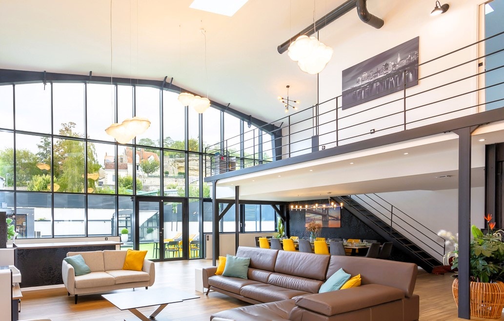 Loft avec piscine et appartement