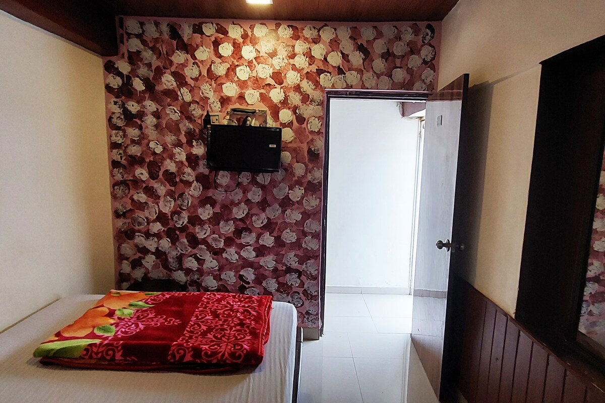 Deluxe Suite in Navi Mumbai at Affordable rate