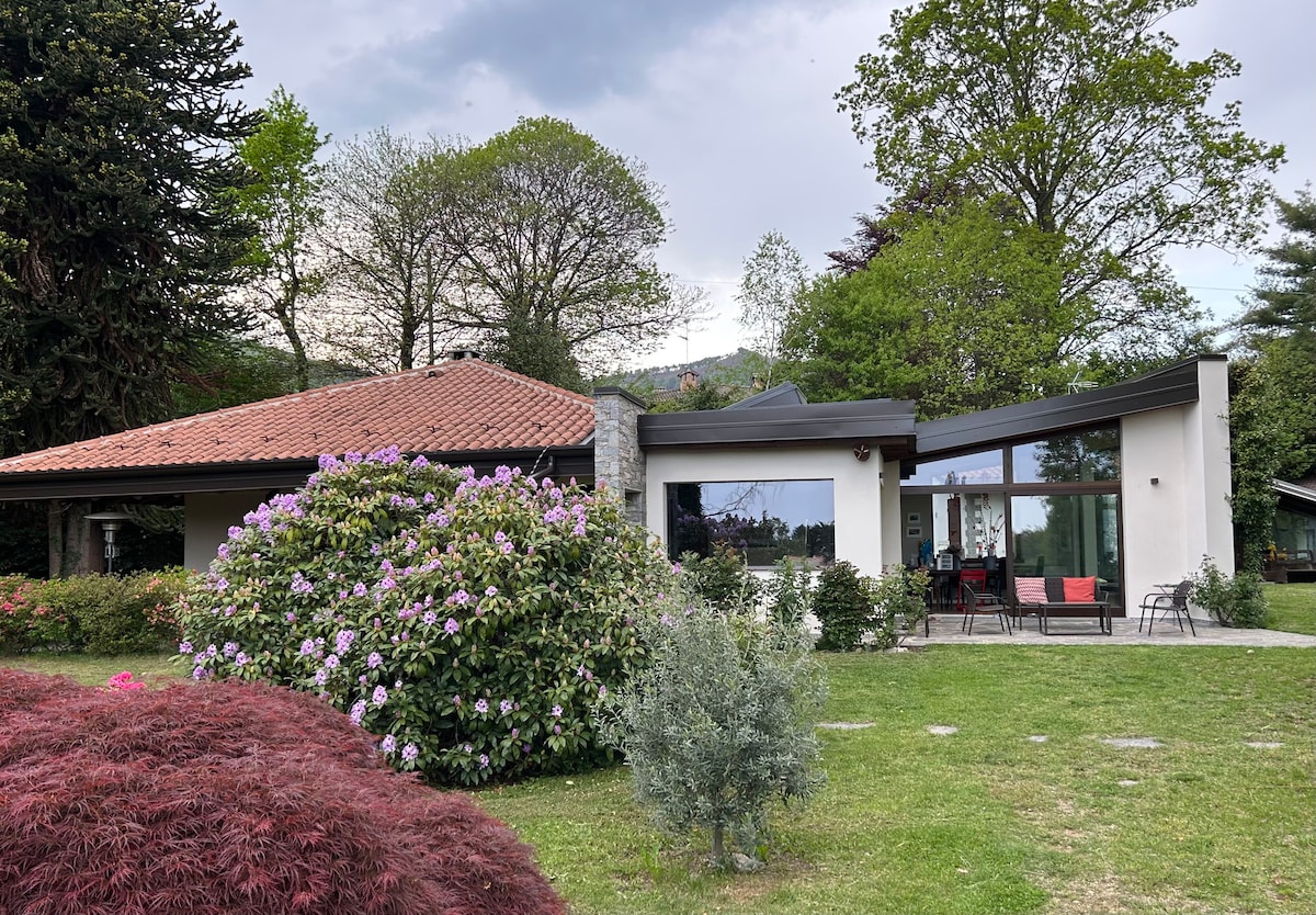 Countryside retreat by the lake