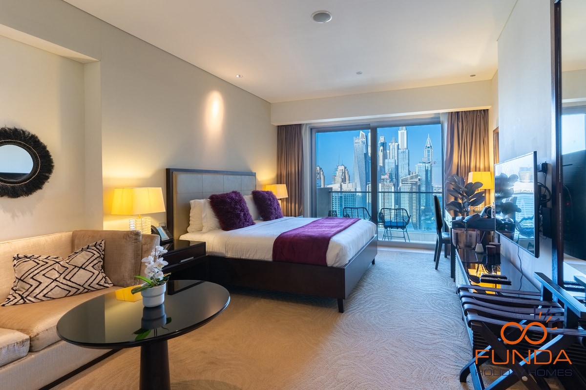 地址： Dubai Marina · Luxe Studio