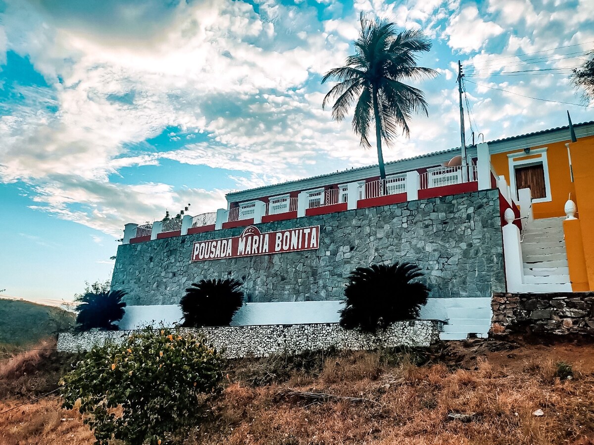 Quarto Triplo com Vista Cidade