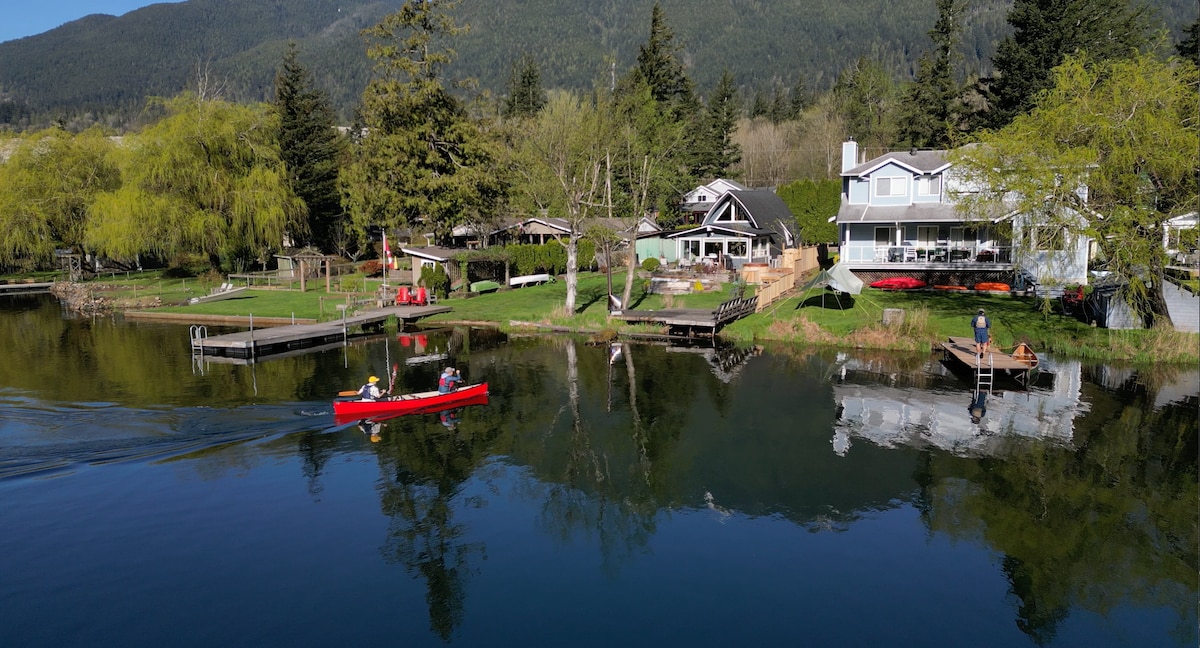 Canoedock by Lake Errock