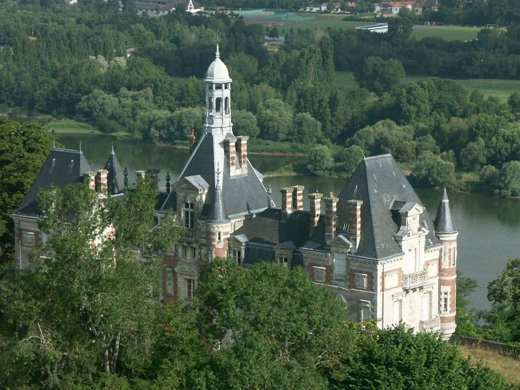 Chambre château en bord de Loire