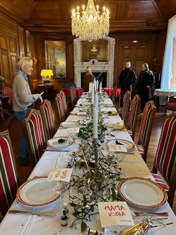 Private room at a château in Champagne.(Room 125)