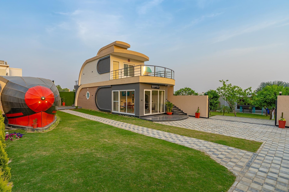5 BR w/Pool+Jacuzzi 10 mins from Amritsar Airport