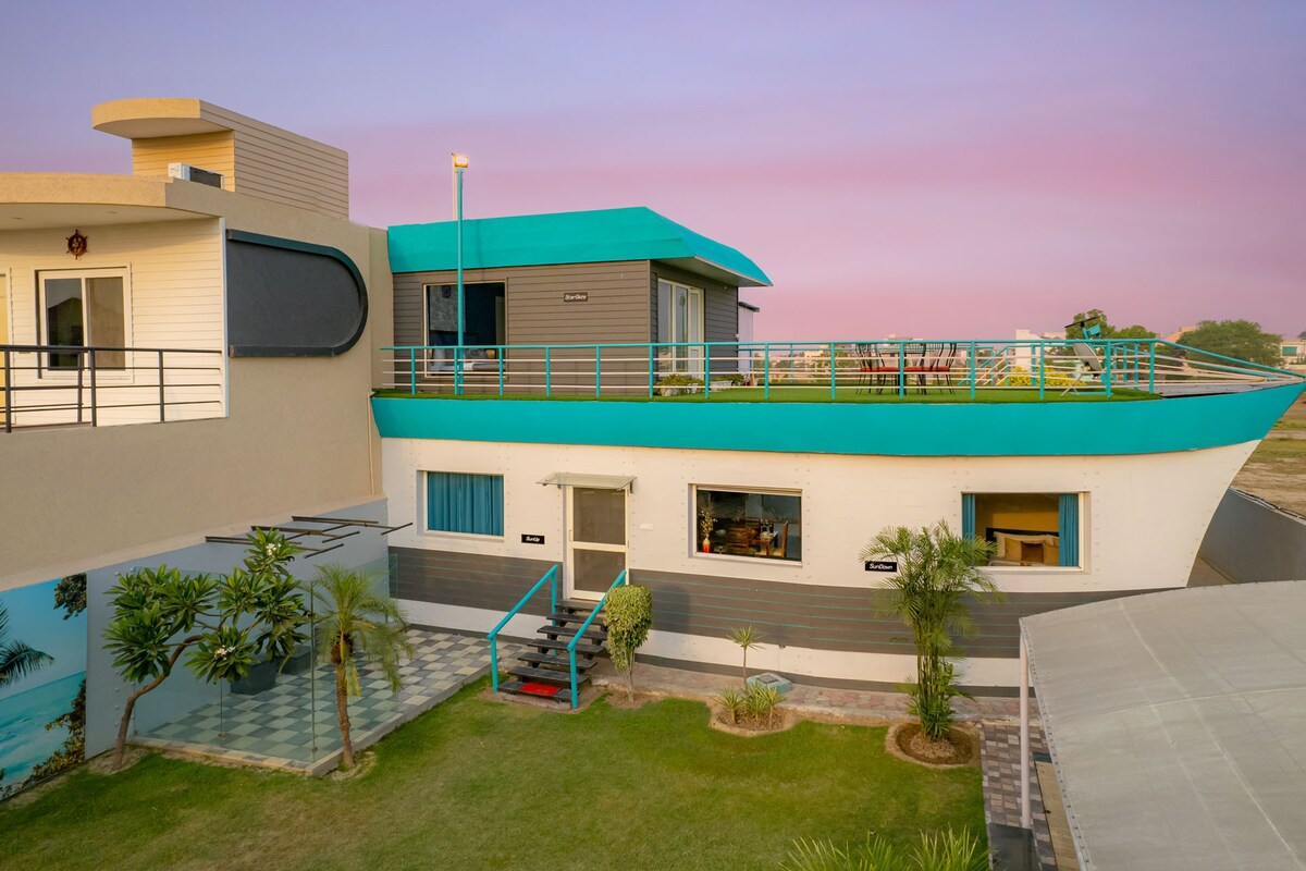 3BHK w/Lawn+Pool+Deck 10mins from Amritsar Airport