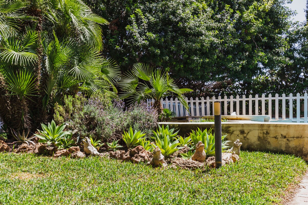 El Llano Ecological Farmhouse