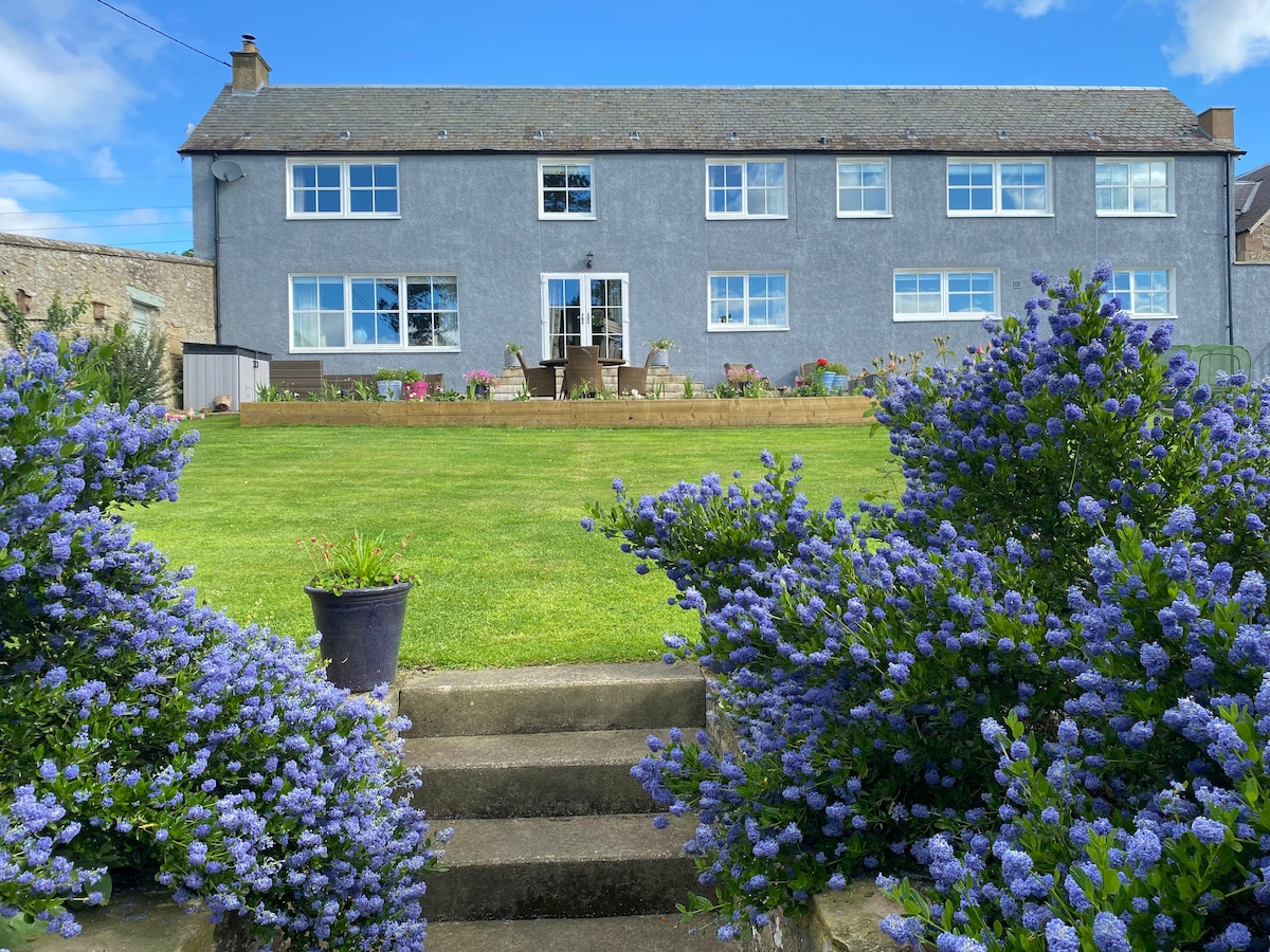 Ruthven Farmhouse Bed & Breakfast Rooms