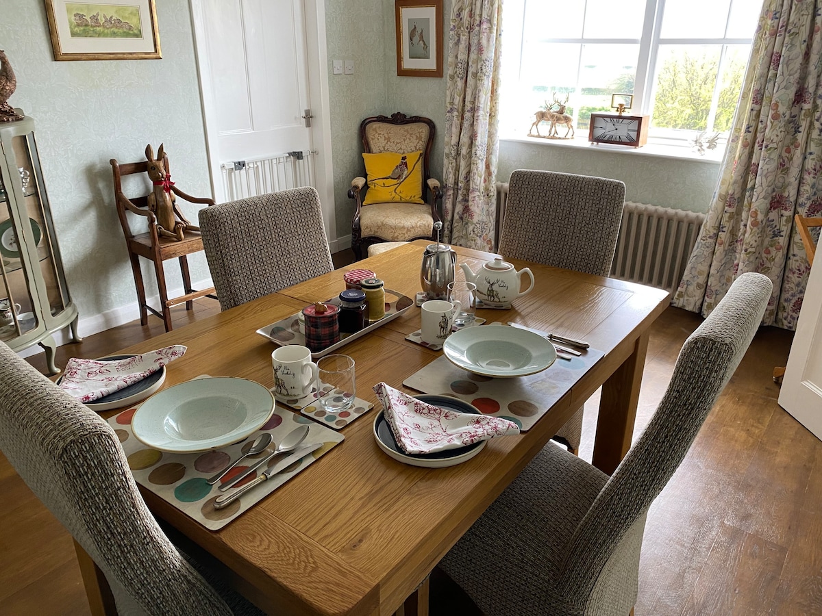 Ruthven Farmhouse Bed & Breakfast Rooms