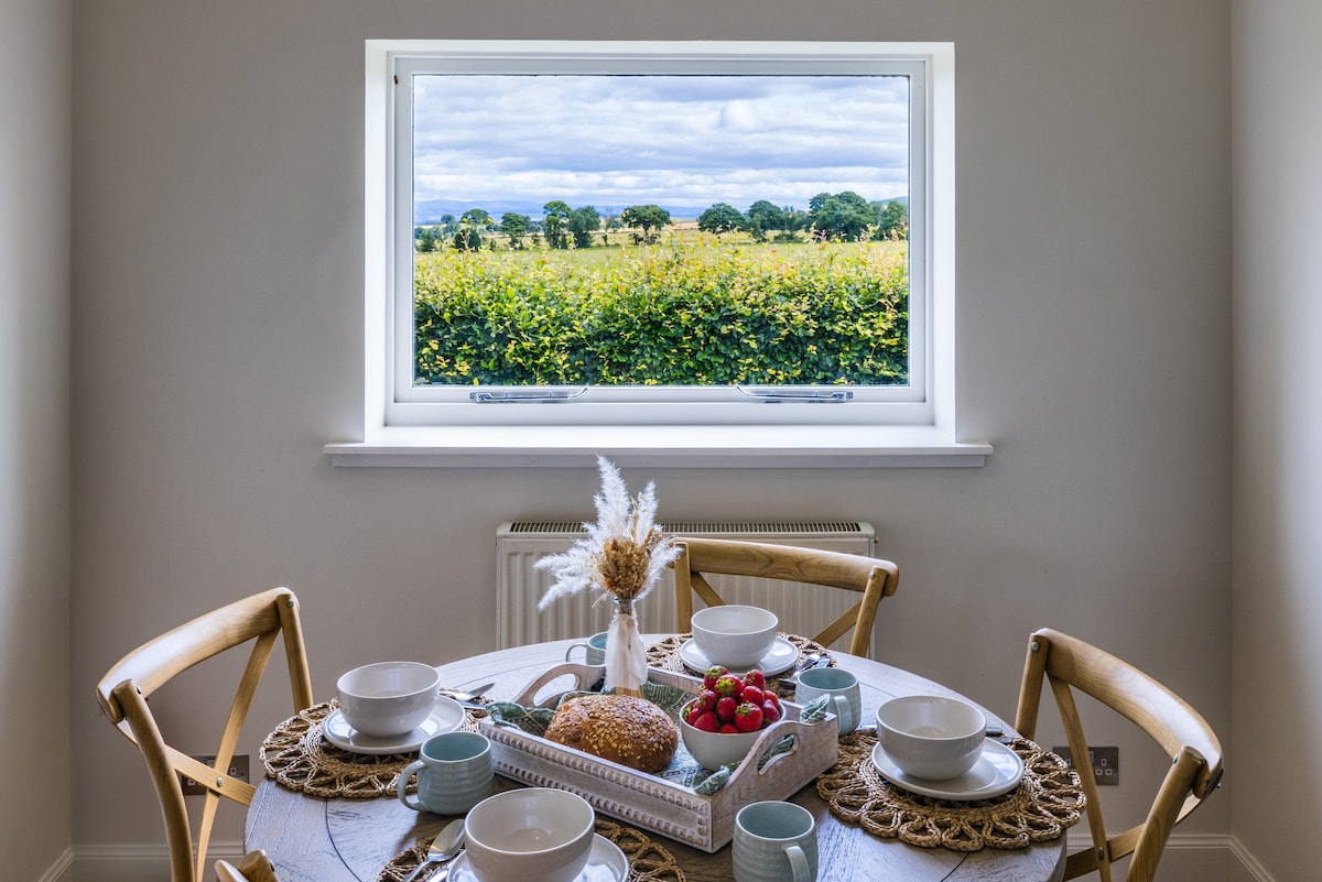 Beautiful holiday cottage on rural Perthshire farm