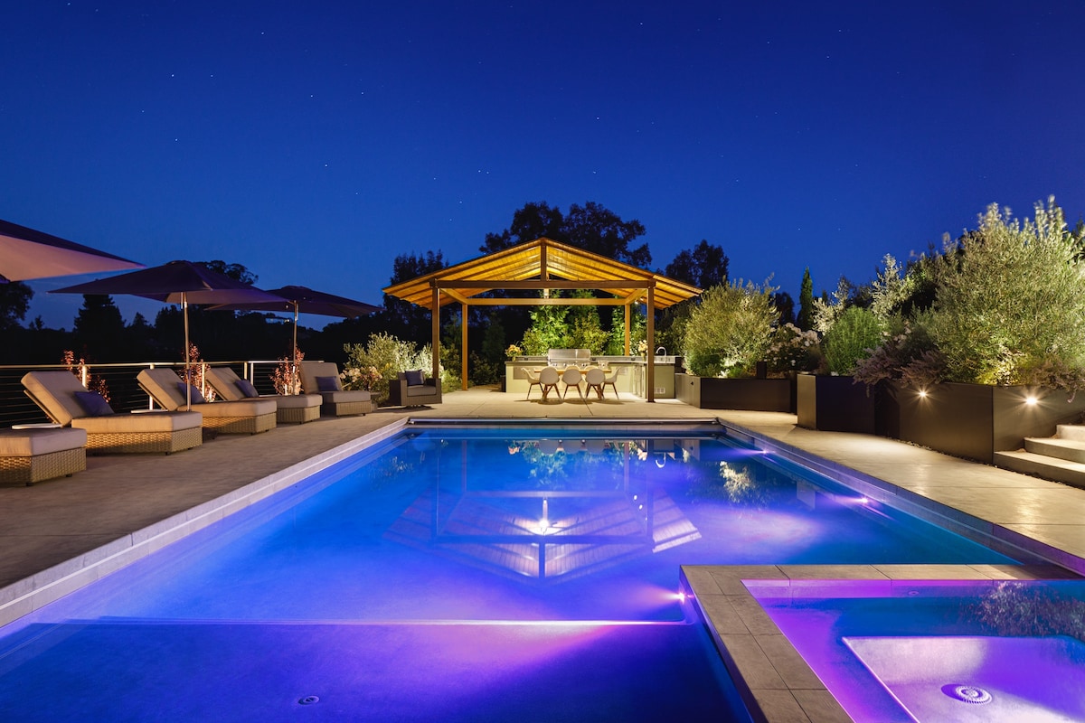 Spectacular Healdsburg Manor-6beds/4.5B, POOL+SPA!