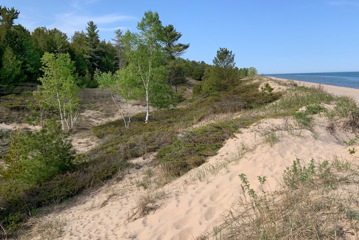 300yds to Beach-Borders State Forest-Close to Town