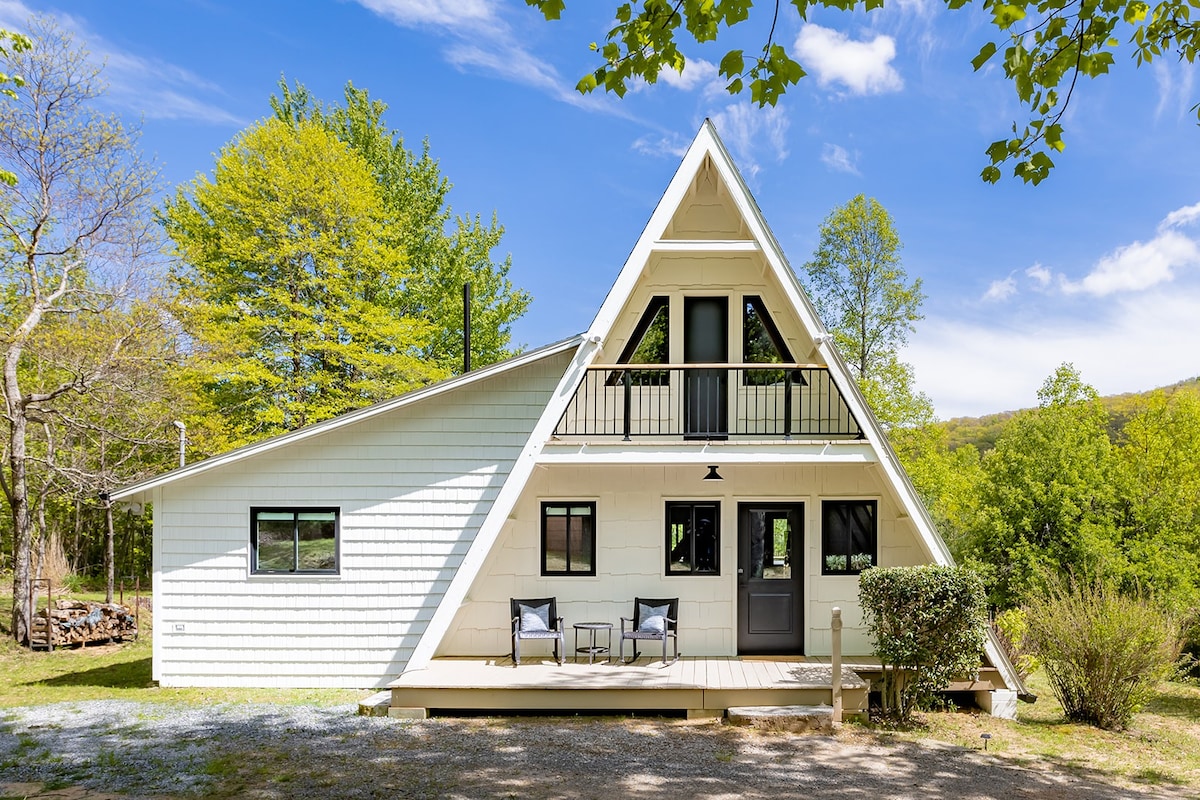 Star On the Rim, Black Mountain A-frame w/Hot Tub