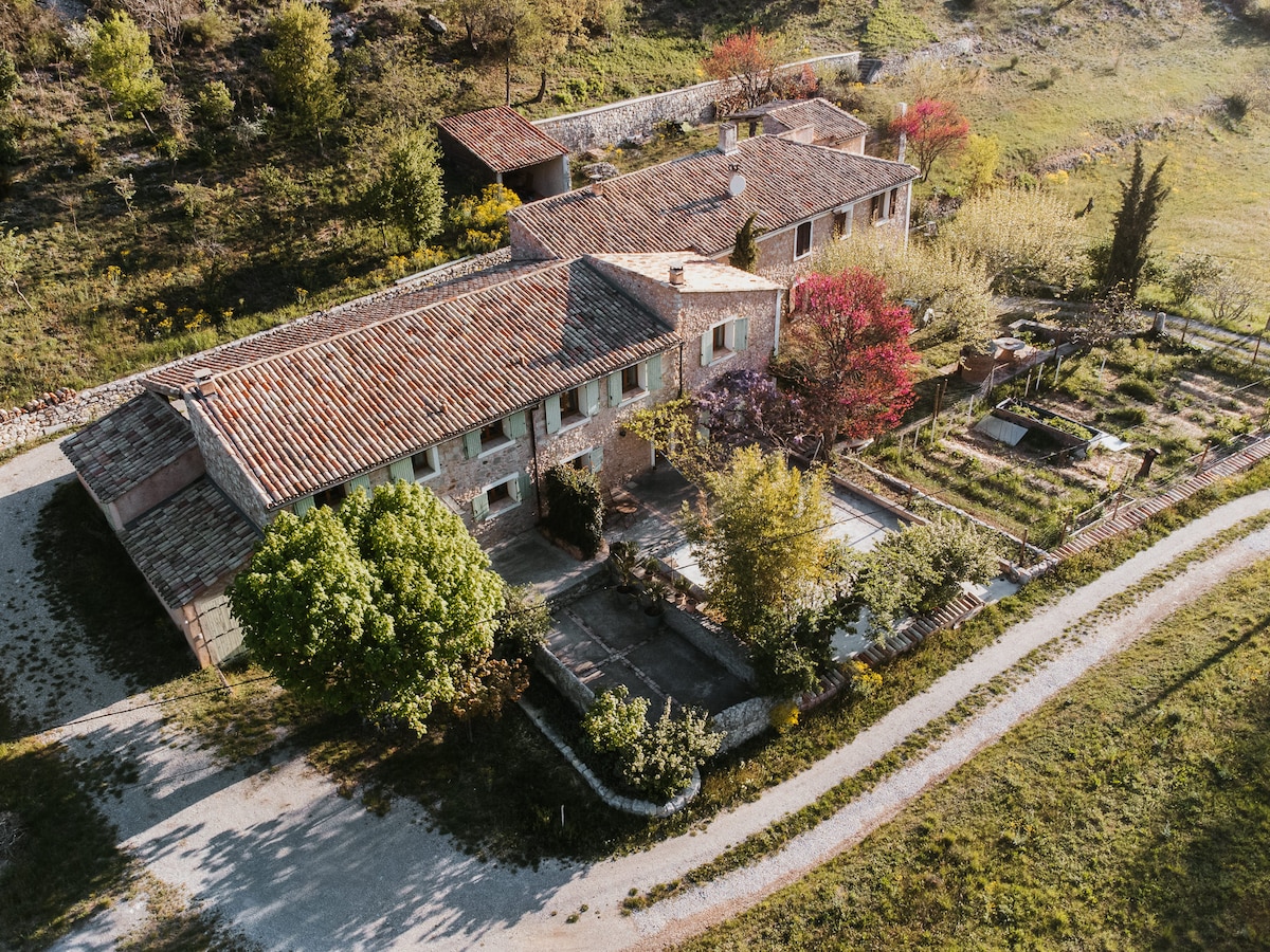 Charming cottage near the centre