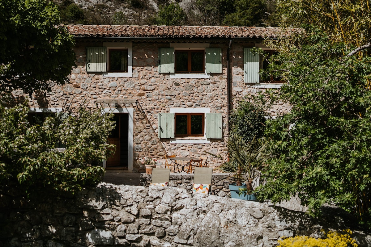 Charming cottage near the centre