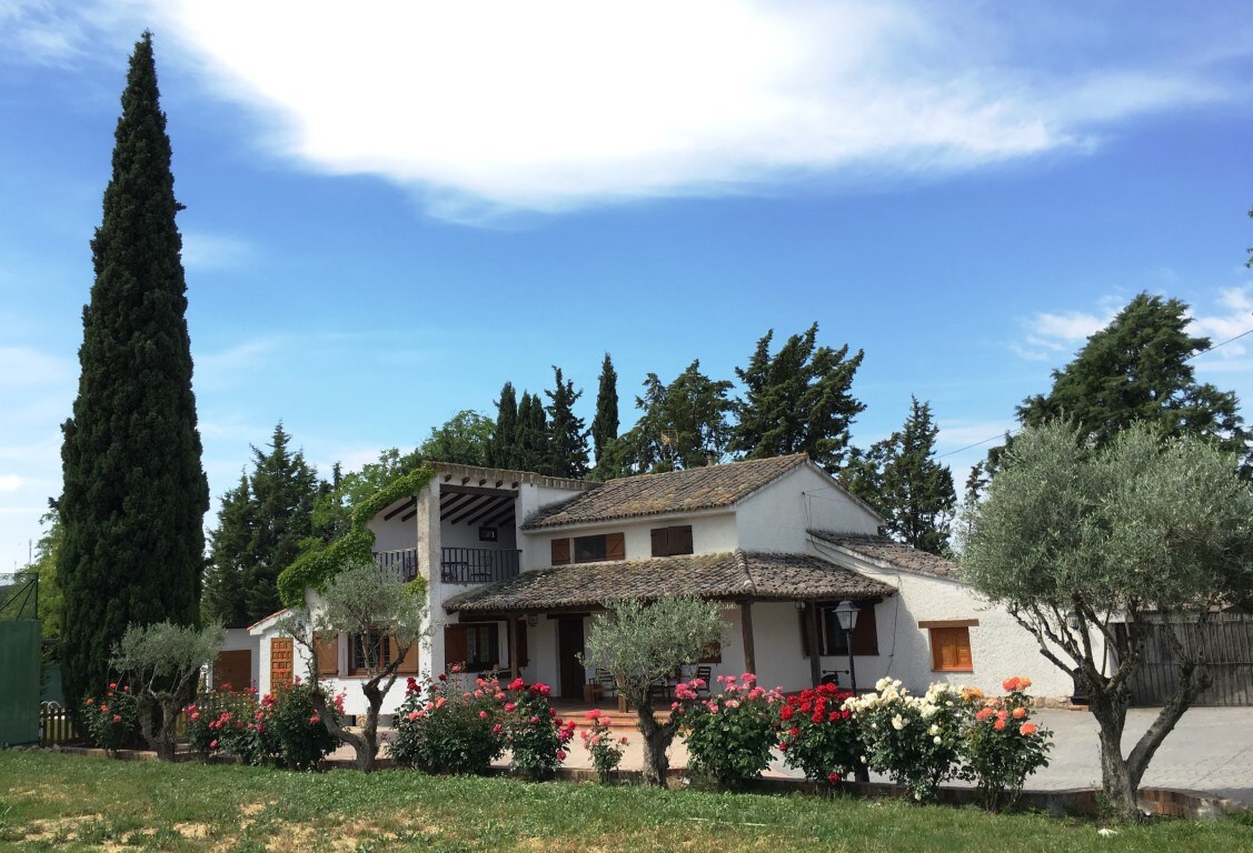 Casa rural con piscina y padel