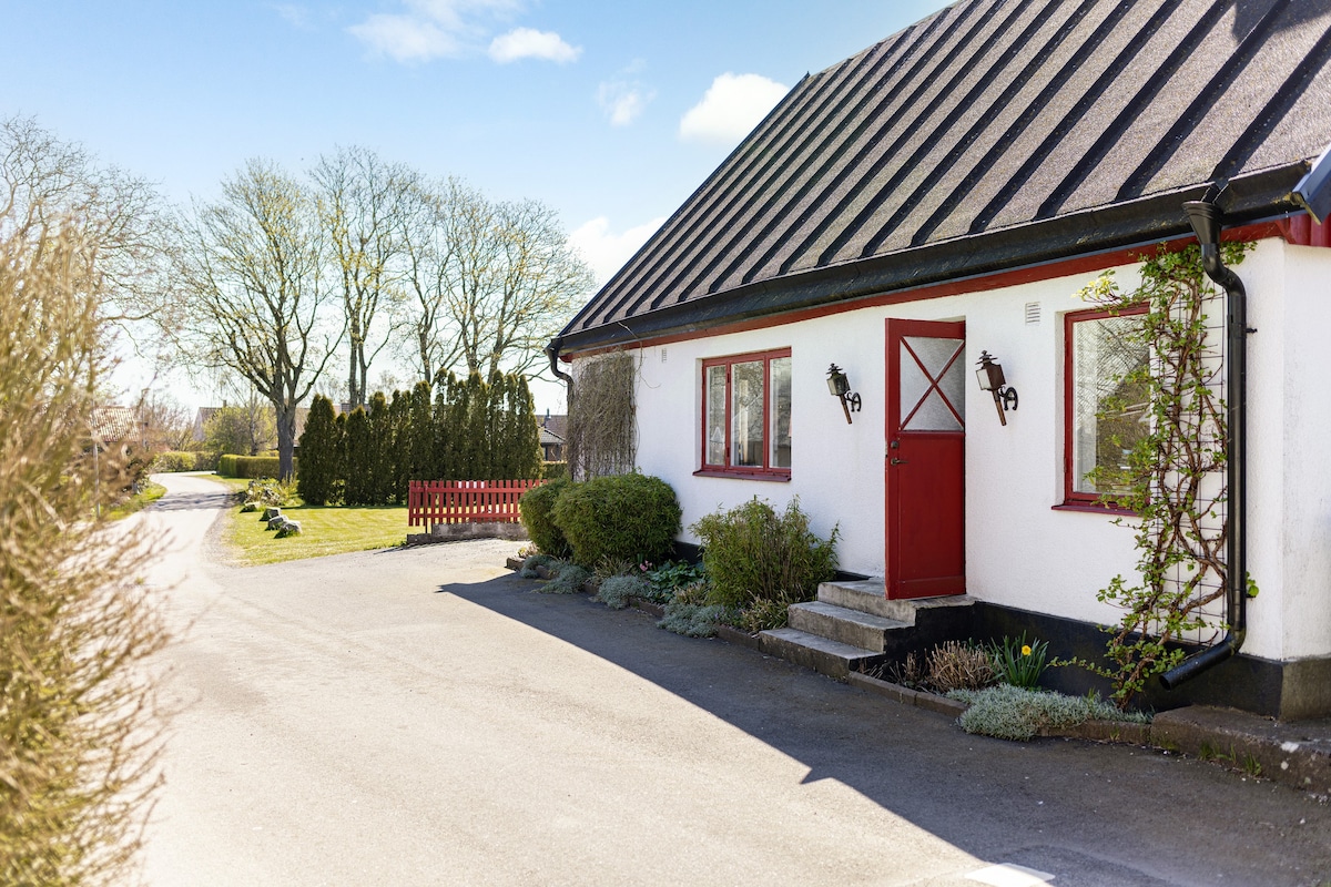 Lantligt hus på Österlen