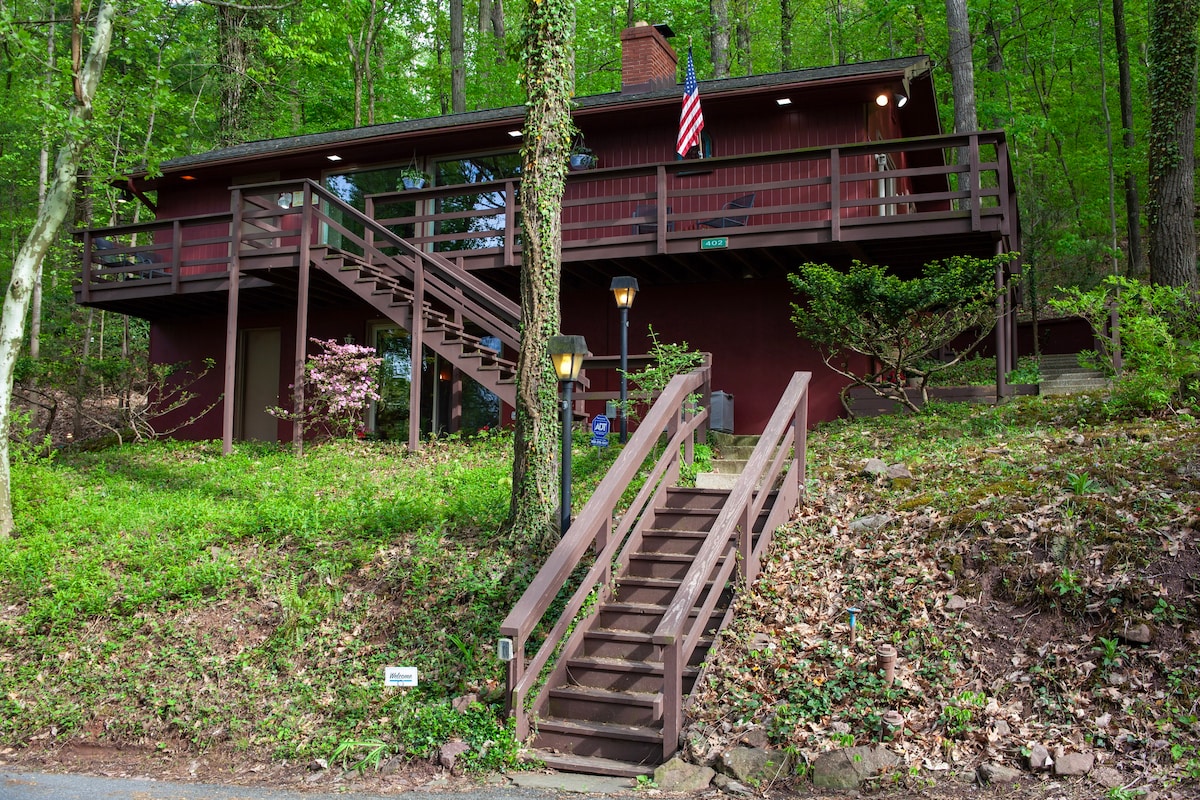 Cabin: Lake, Hot Tub, Grill, Trail & Hershey Park