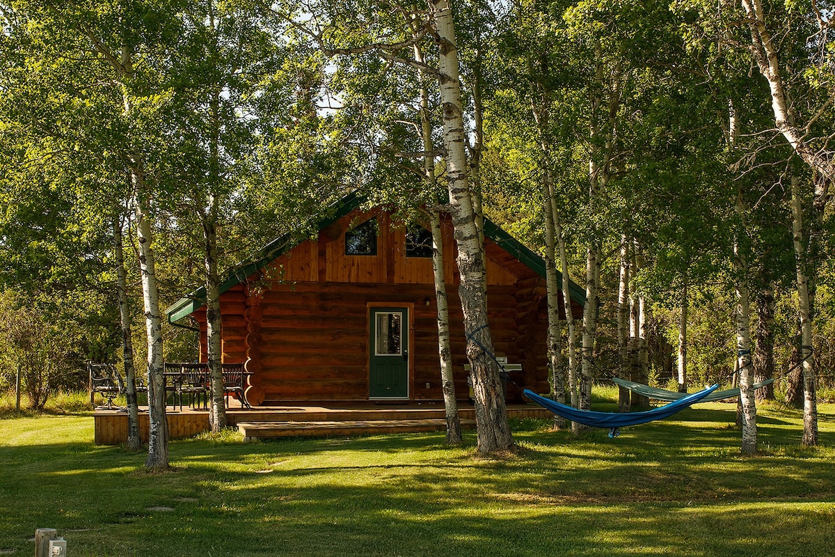 Cabin on private ranch near Sundre (2)