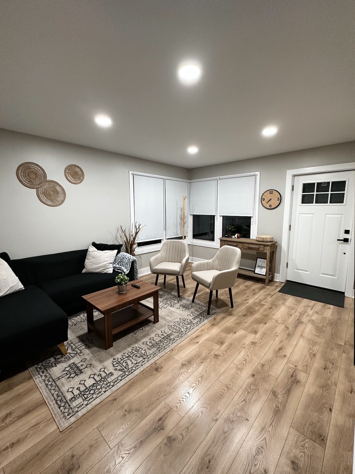 Cozy home with Car Charger in Des Plaines, IL