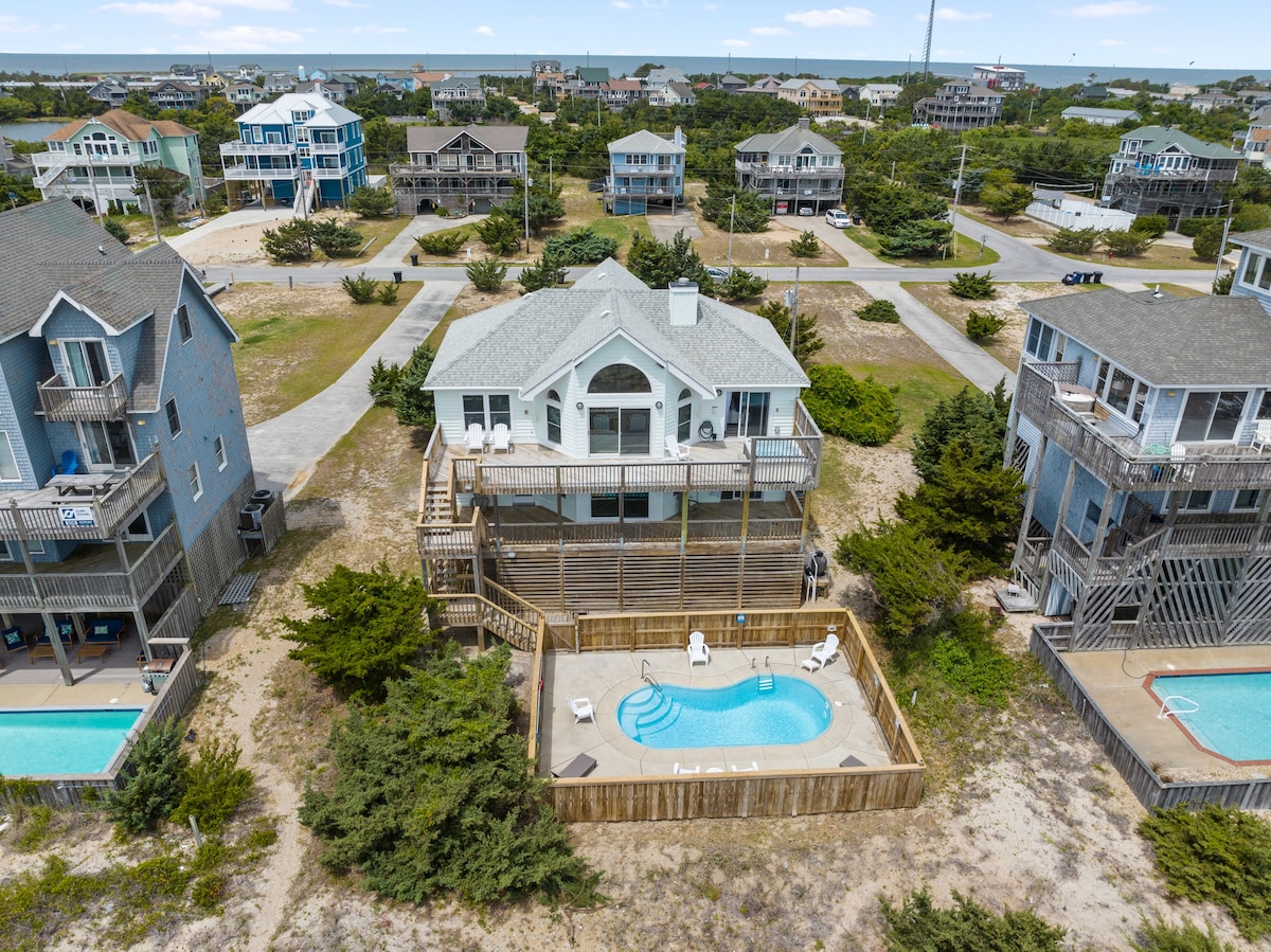 Elegant Updated Oceanfront Home w/ Pool & Hot Tub