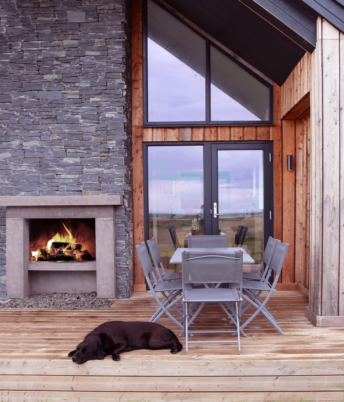 Eco-Lodge with outdoor hottub + sea view