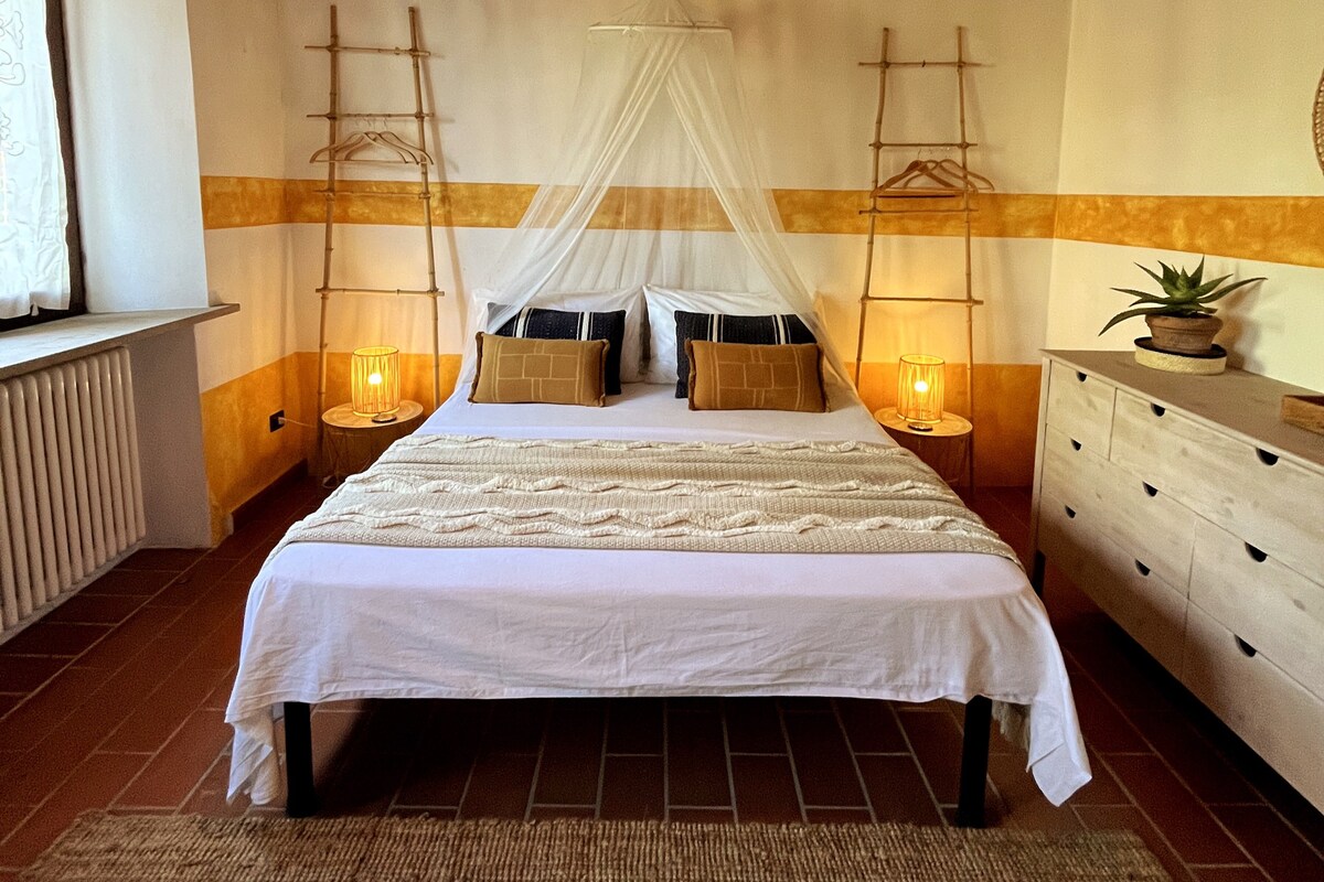 Room4 in Bohemian Tuscan Retreat