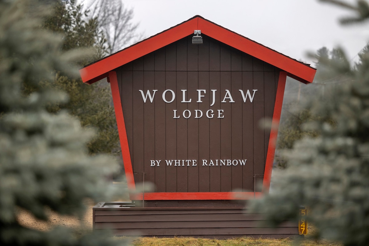 Wolfjaw Lodge的Luxury House