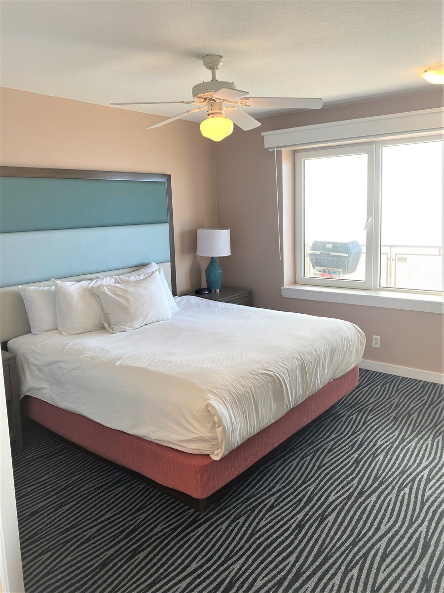 Seaside Resort Ocean Front 3 Bedroom Assignment 2