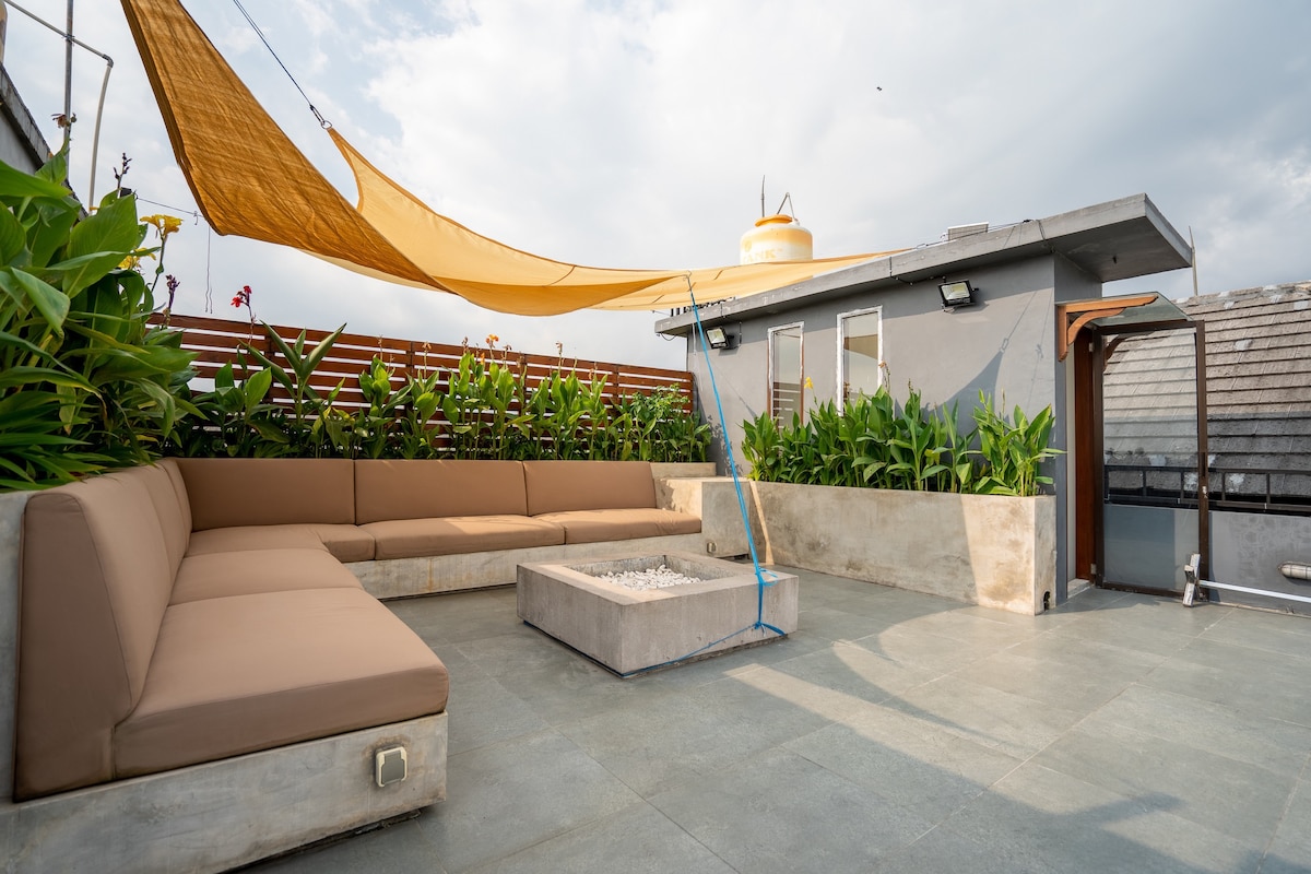 Sani 2 BR Vacation Home with Rooftop Tabanan Bali