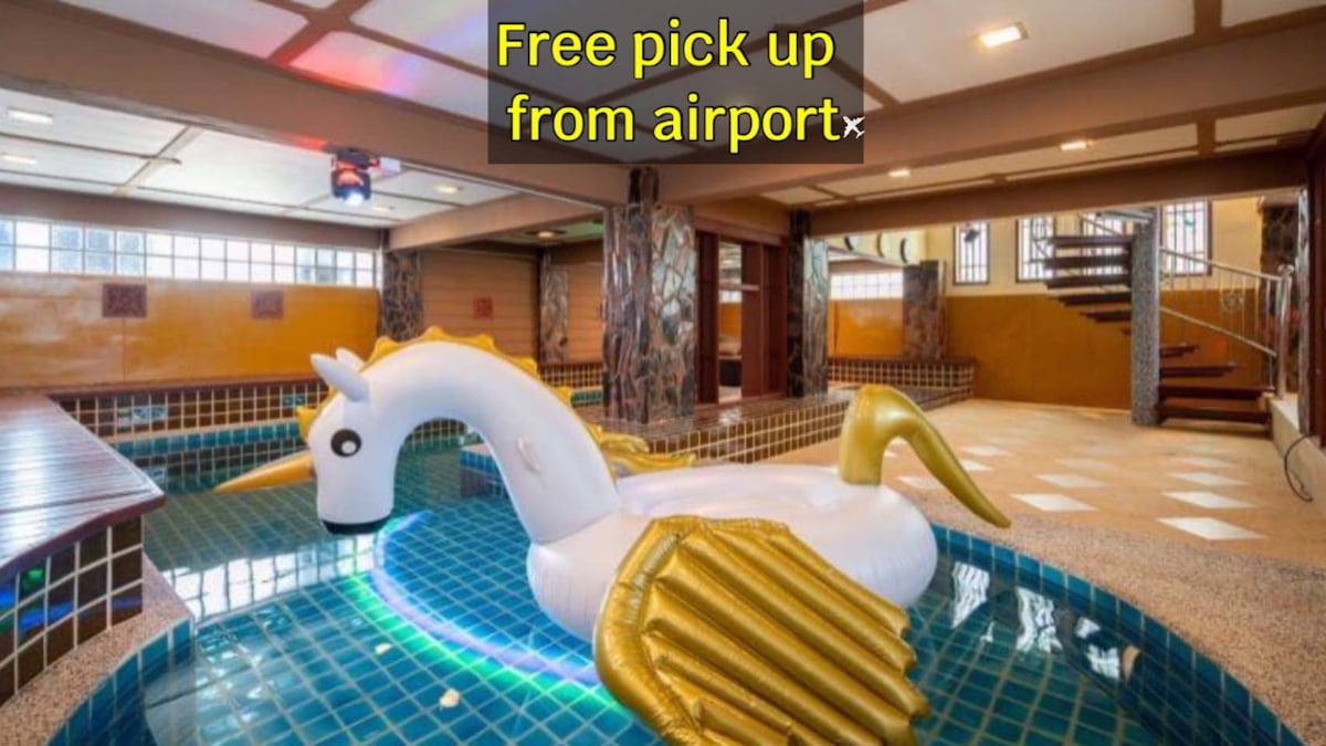 5BR Pool Villa @Phuket(Free pickup airport 免费机场接机)