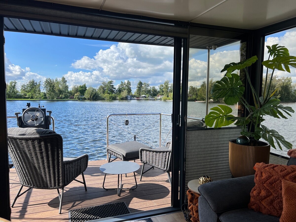 NEW - Little Asia - Houseboat lake near Amsterdam