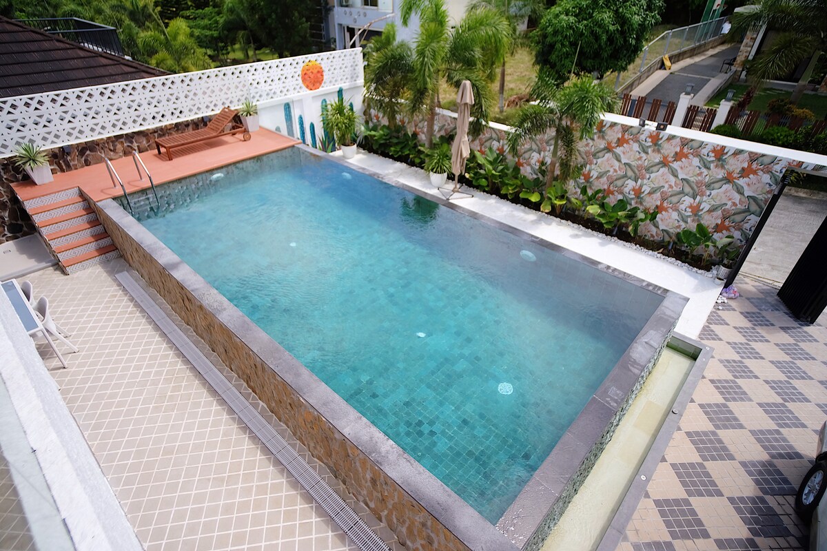 Royal Domaine Tagaytay with Salt Water Heated Pool