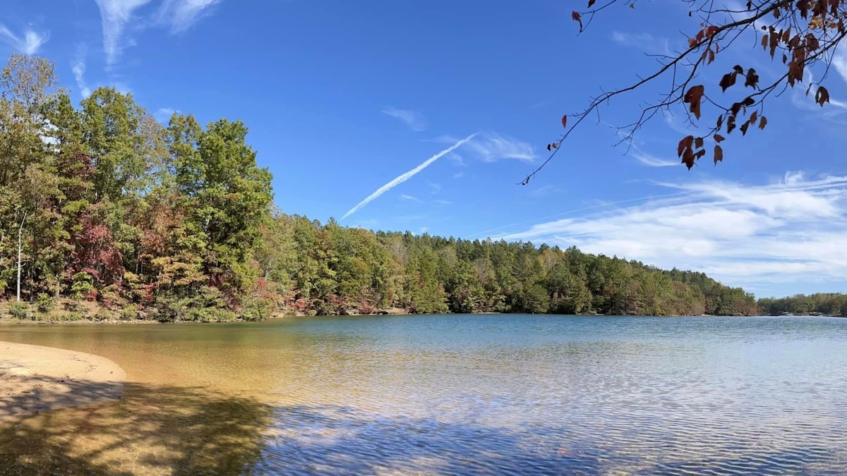 Keowee Waterfront Lakeside Retreat -Keowee Cottage