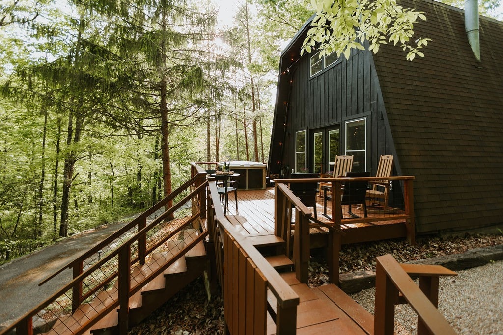 NEW Modern Cabin. The Evergreen.