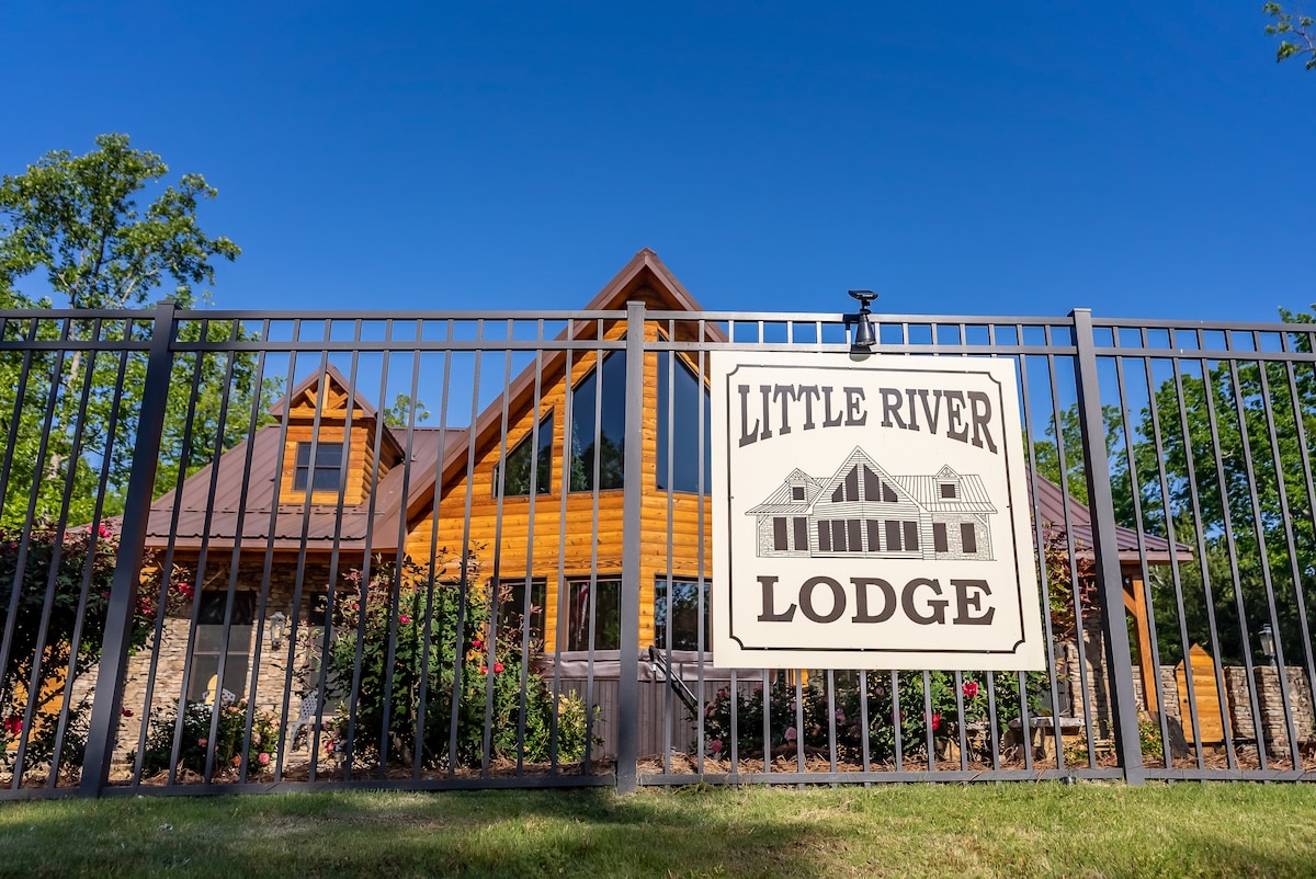 Little River Lodge w/ Hot Tub (Sleeps 12)
