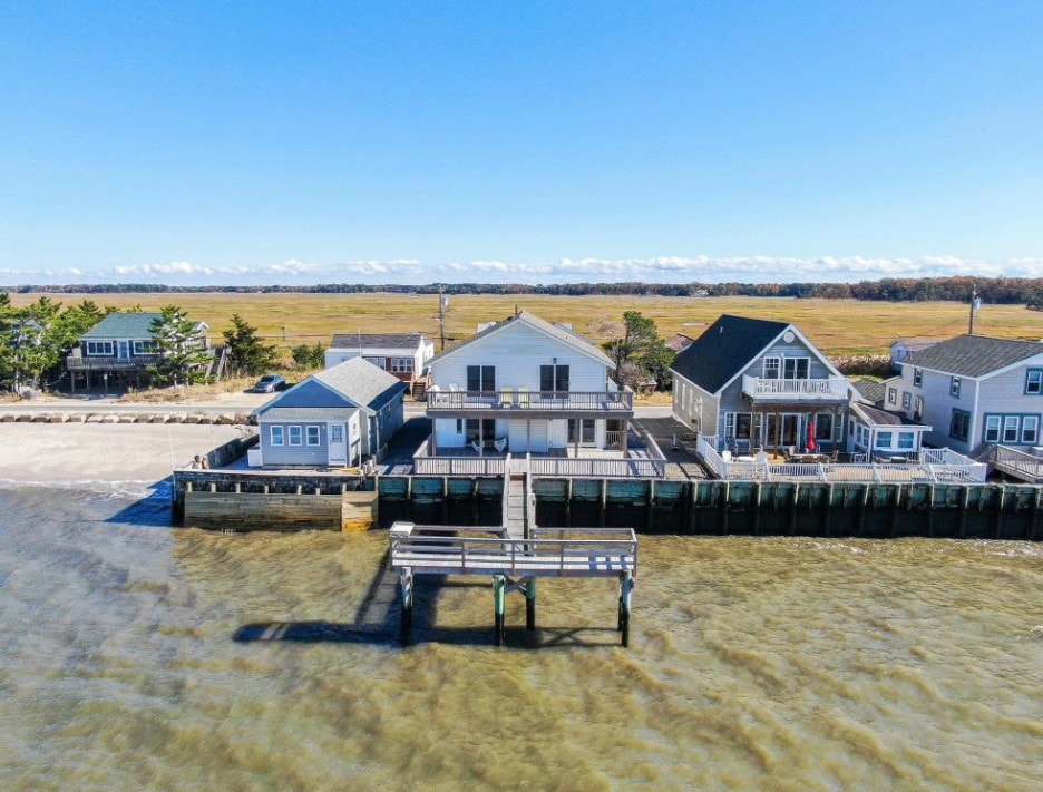 Large Bayfront Home Perfect for Multiple Families