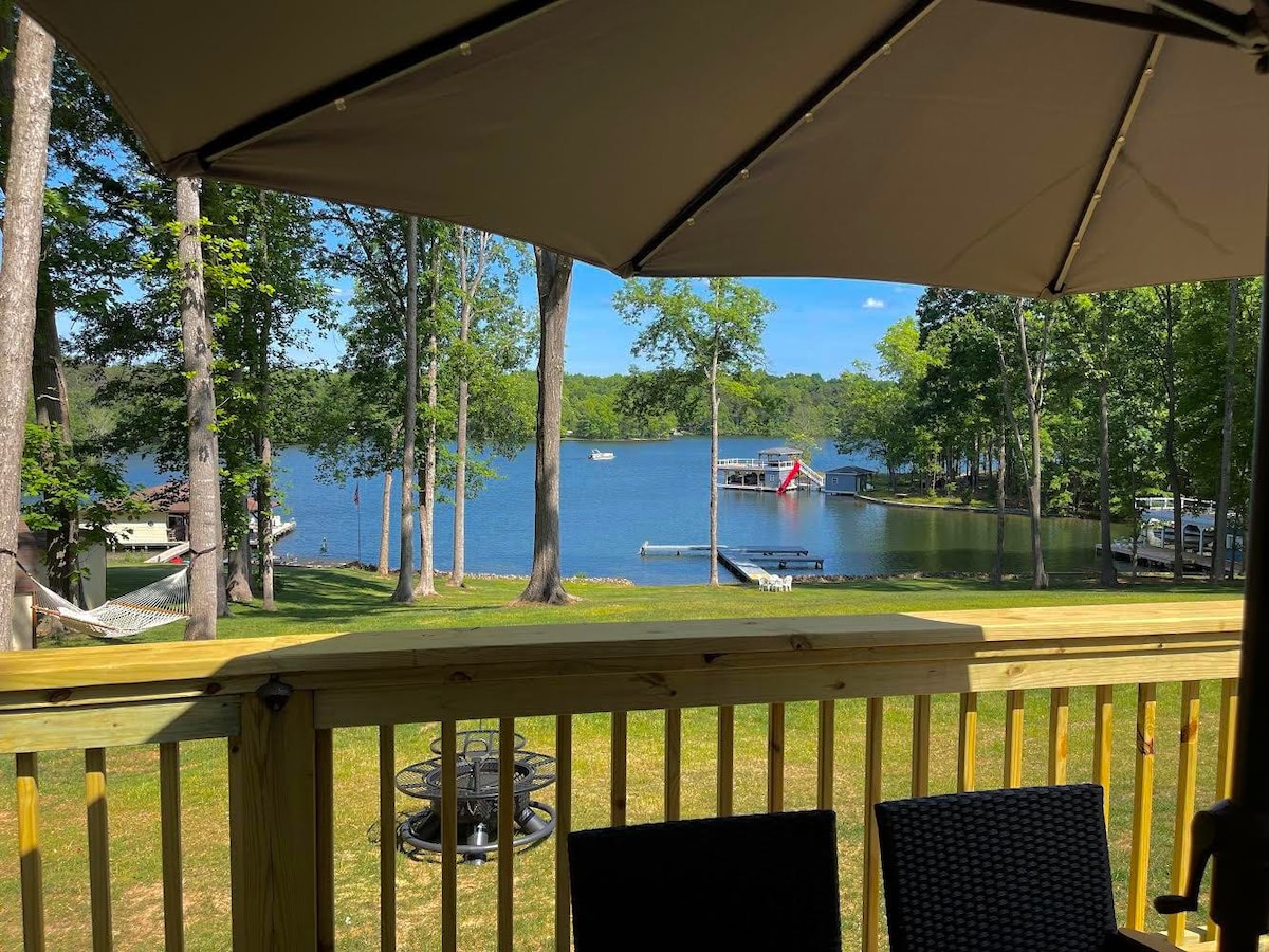 Eagle's Nest Cottage - Lake Anna Waterfront